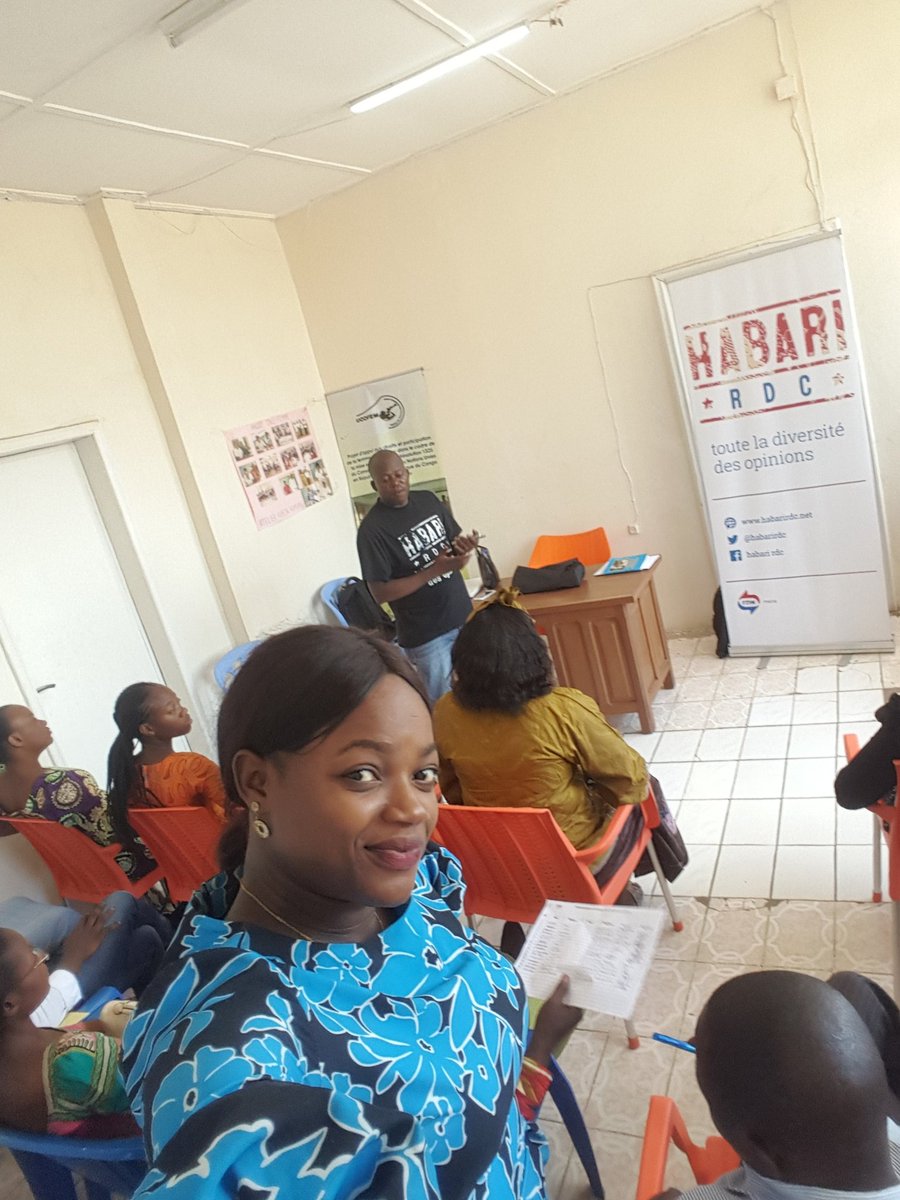 heidimbo2's tweet image. Selon Ir @MoiseKibinMUSSA Les femmes ne doivent pas se limiter seulement à Facebook, elles doivent aller plus loin dans l&apos;utilisation du numérique.#CafeBlog #habarirdc mbujimayi.  @habariRDC, @BondoHubert , @SidoNshimba , @CheikhAdhair , @ambadrien .