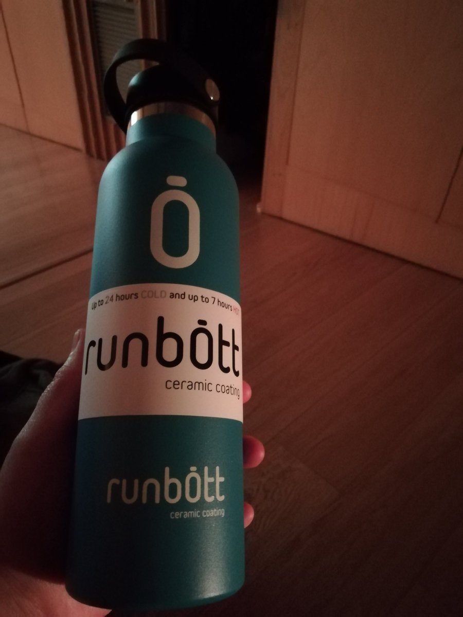 tierrasnlimites's tweet photo. En el II Encuentro Nacional de #ViajerosResponsables nos han hecho un regalo muy acorde. Esta botella termo cerámica para no consumir plástico. #runbott @InterMundial_ES @turismoclm @CuencaEnamora https://t.co/jEDu8Mf5to