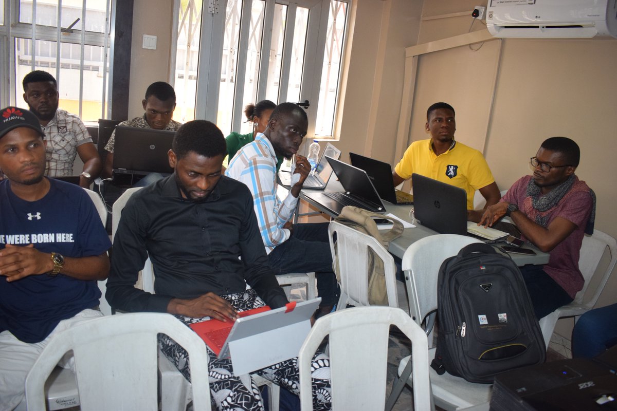 PydataLagos's tweet image. Now speaking Dr. Nnanna Orieke, Technology Solutions Professional Advanced Analytics at Microsoft @PydataLagos meetup.    
  #PydataLagosAprilMeetup