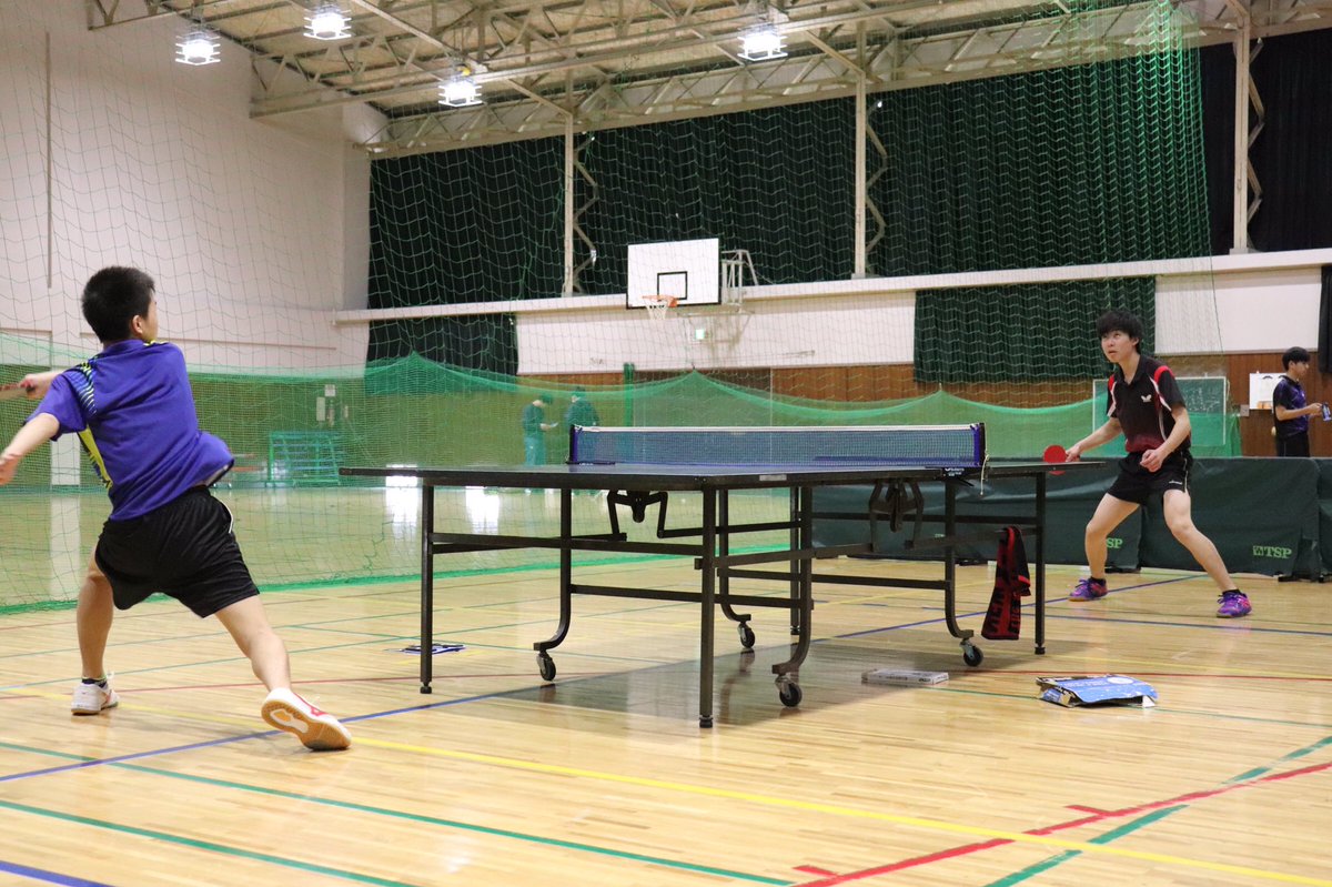 3月28日に舞鶴高専、近大高専、奈良高専と交流試合をしました。

試合を主に行い、みな迫力のあるプレーでした！

7月には高専大会があり、その時にまた戦うことがあるかもしれません。その時にはお互い目一杯頑張って欲しいです。