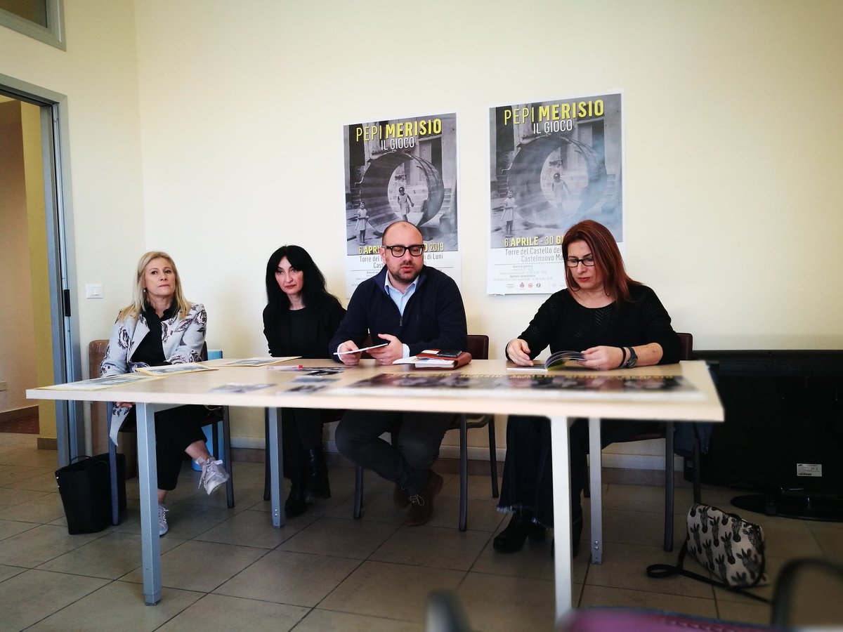 TorreLuni's tweet photo. Presentazione della mostra fotografica "Il gioco" di Pepi Merisio, dal 6 aprile al 30 giugno 2019 a 
#castelnuovomagra 
#lamialiguria https://t.co/viPt63Jb5p