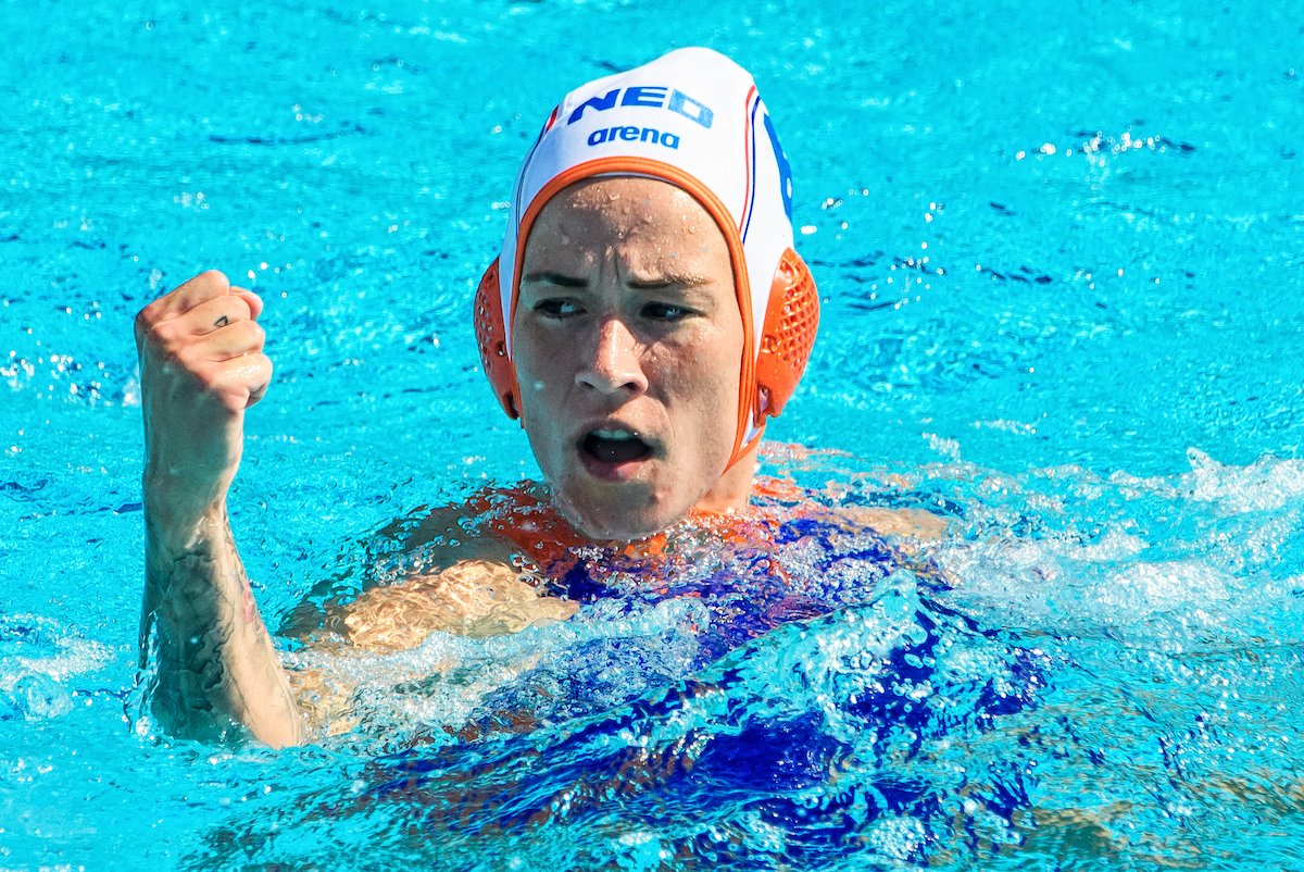 Einduitslag halve finale Europa Cup:

🇮🇹 Italië - Nederland 🇳🇱 11-17
Periodestanden: 3-4, 1-4, 3-5, 4-4
Doelpuntenmakers: Maud Megens 4, Maartje Keuning 4, Simone van de Kraats 4, Sabrina van der Sloot 2, Nomi Stomphorst 2, Bente Rogge.

Morgen 16.30 uur de finale tegen Rusland!