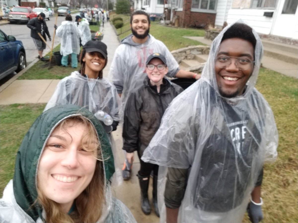 Kudos to <a href="/iupuinrhh/">IUPUI NRHH</a> &amp; other Jaguars out today—rain or shine—for <a href="/IUPUI/">IUPUI</a>'s César Chávez Day of Service. Looking forward to celebrating our campus Latin@ community this evening at the César Chávez Dinner celebration.