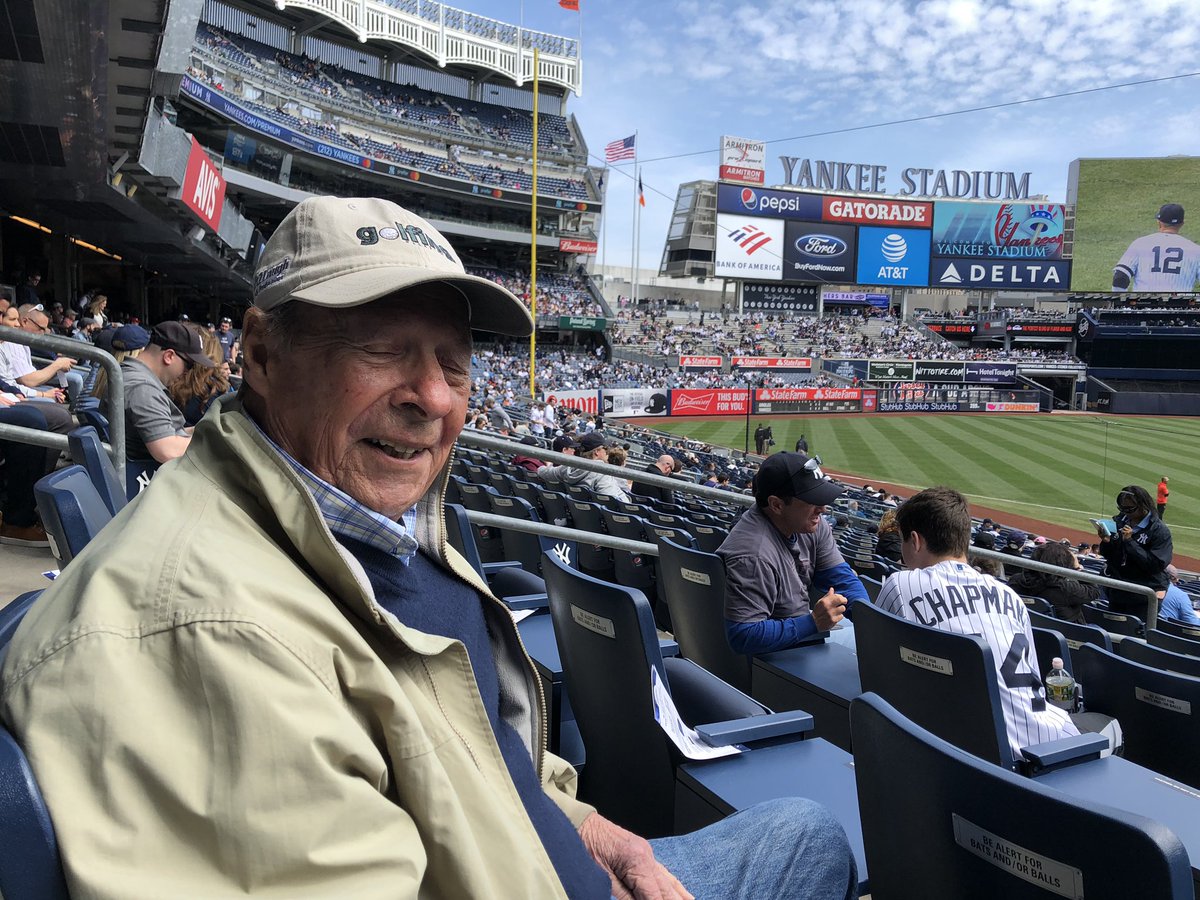 A GREAT day with my dad at the Yankee game. #nyyankees ⚾️