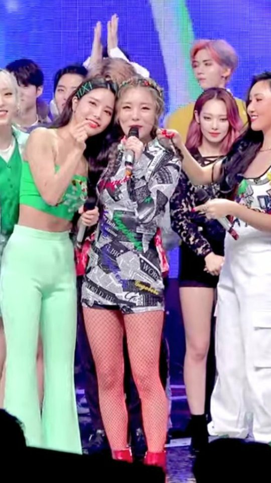 SirouaB's tweet photo. Baby somin don't be sad, we will definetly get you that first win, let's work harder #HiddenKard #KARD #KARD_밤밤_Bomb_Bomb #KARD_Bomb_Bomb https://t.co/XalDM45lve