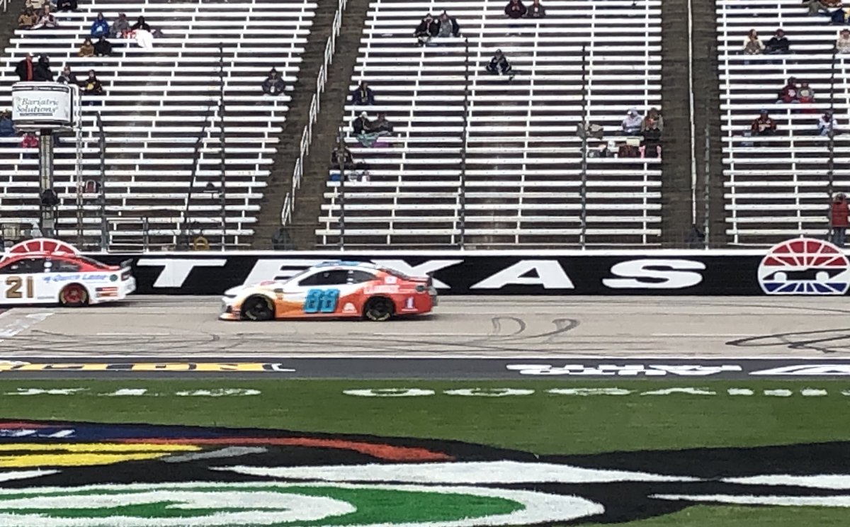 llumarfilms's tweet image. Turning laps during the final practice in the Lone ⭐️ State #LLumar88