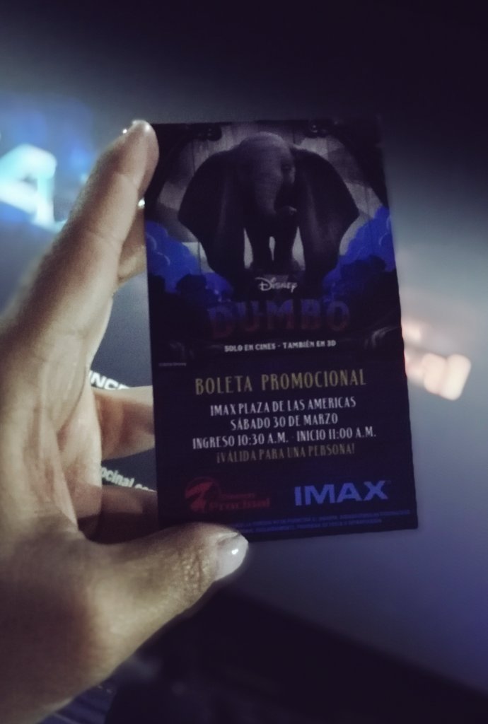 naganicol's tweet photo. Vamos a ver a #Dumbo!!
Gracias @TheInsidersCo @cinecolor_films 🎪🎪🐘
#DumboCol https://t.co/bbLs0XRzBC