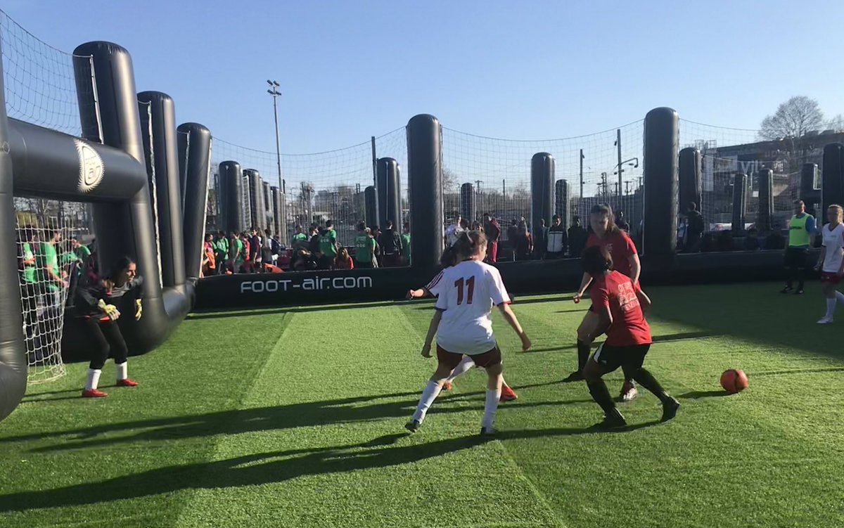 generalifrance's tweet photo. Alleeeeez les filles ! @generalifrance vs @utcompiegne 😉⚽️#stepstonedigitalC https://t.co/rslvaEAoSs