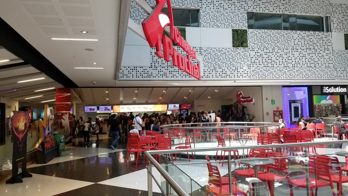 ayudasparatodos's tweet photo. Listos en la sala Procinal Mayorca Medellin para la Función especial de
#Dumbo #DumboCol mil gracias a @cinecolor_films @InsidersLatam por la invitación. https://t.co/xBmp6aDbYe