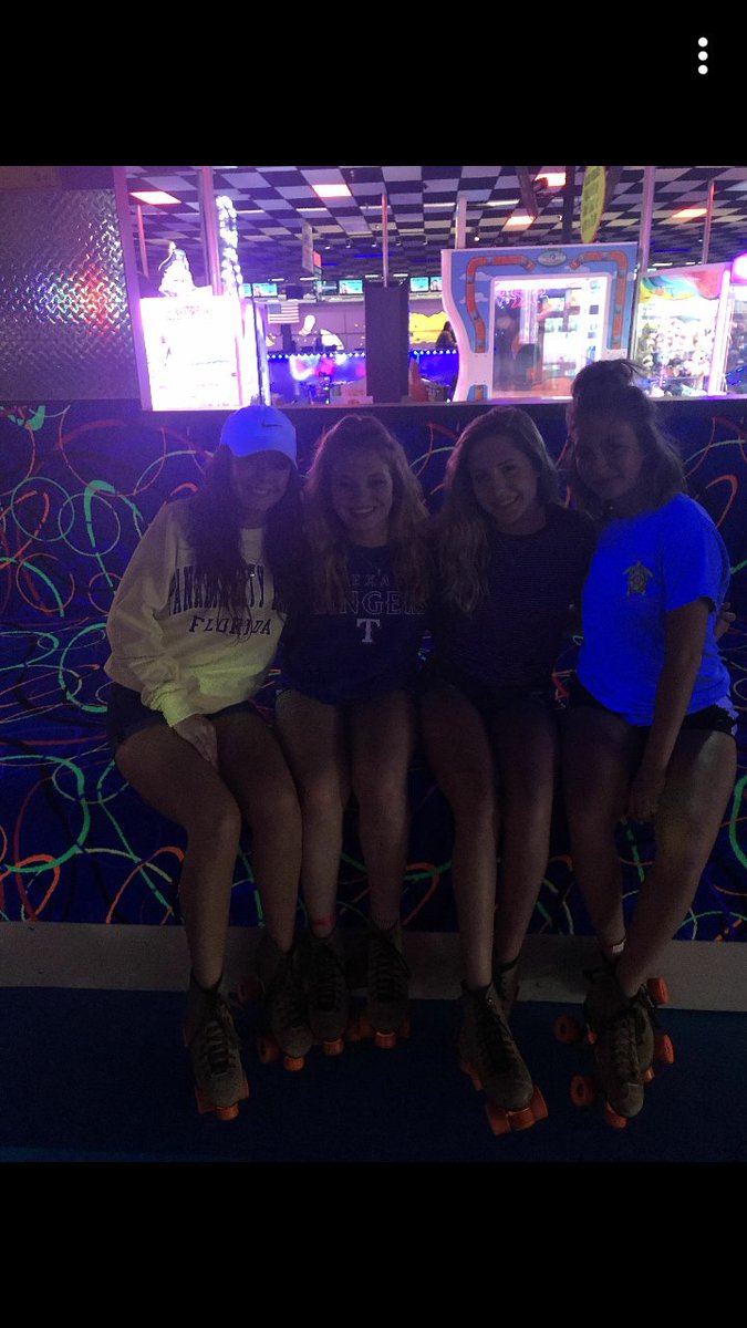 e_b43's tweet photo. spring break 2019 was one to remember 🤘😋❣ https://t.co/HN0POh8xeo