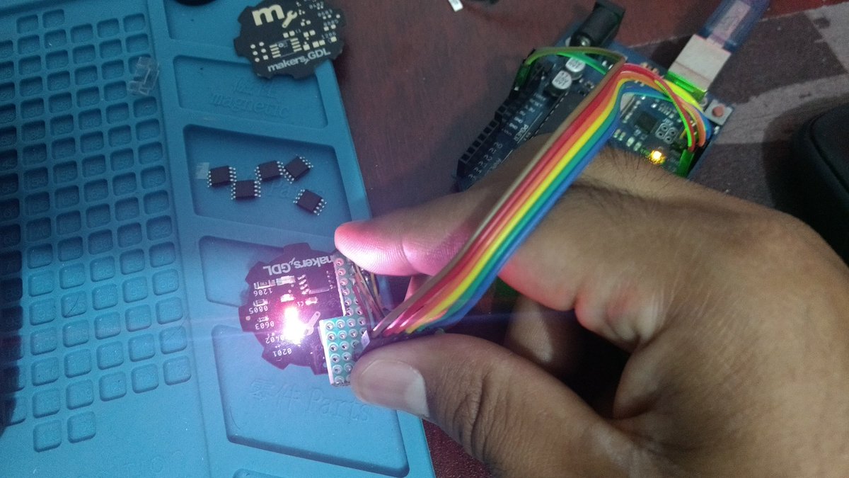 IObrizio's tweet photo. 💻#Arduino #uno como programador #isp.

Programando #attiny85v

#SMDchallenge #pcbdesign #diy
@Makers_GDL @MicrochipMakes @HacedoresCom https://t.co/leKDOv0yoo