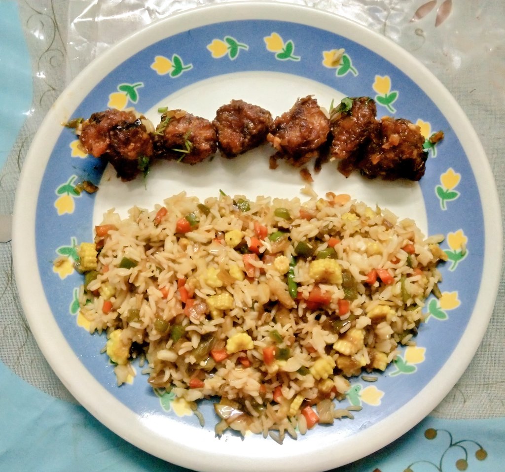 SravyaR91's tweet image. #CookingExperiments #VegFriedRice
