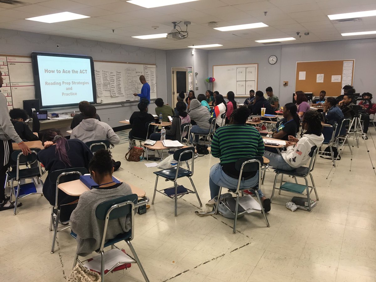 VMMS_CommSchool's tweet photo. Shout out to @UUNIK_Acad and all these scholars for getting it done this morning! #GoForFree #ACTprep #GetBetter @DesireeOJones https://t.co/8YFMVcdNut