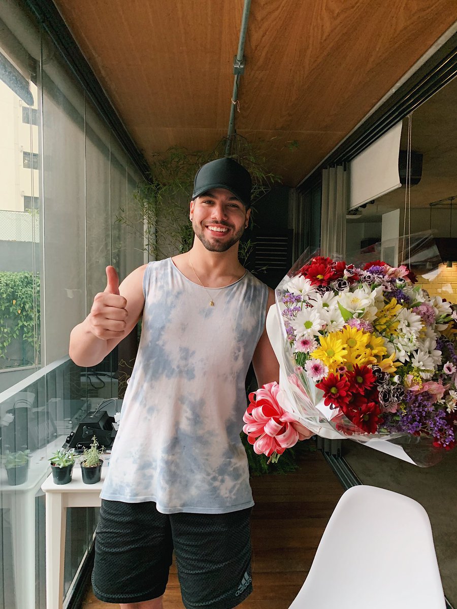 t3ddyyyyy's tweet photo. oi vim trazer isso pra vc 🌹👍🏼 https://t.co/gTYE0301kz