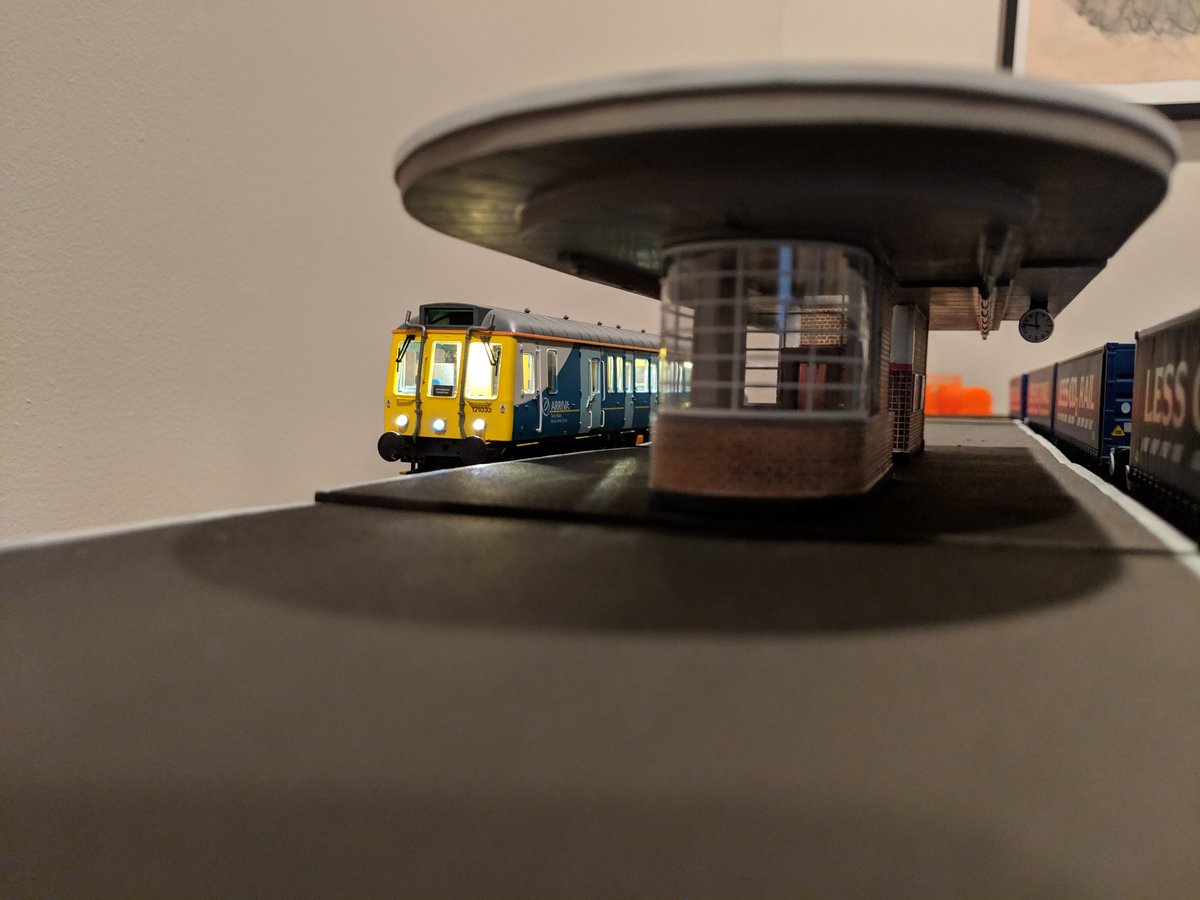 Giffield's tweet image. Class 121 in the new station