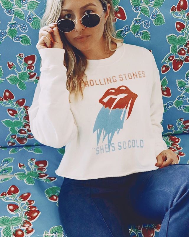 GypsetRose's tweet photo. “She’s so cold cold cold like an ice cream cone...” 🎶👅🍦🎶 @daydreamerlaclothing
#rollingstones #vintageinspired
.
.
.
#gypsetrose #gypsetstyle #gypset #gypsetter #styleinfluencer #daydreamerla #bandtees #vintagevibes #styleinspo #inspo #onlineboutique… https://t.co/el5CAla9K4 https://t.co/zhWv0ndhCn