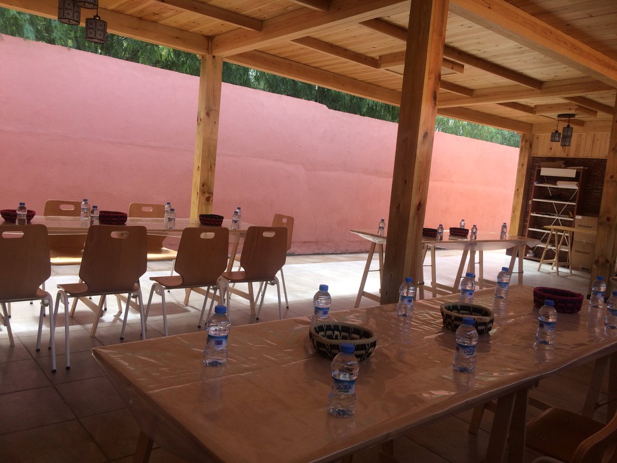 asyFOOD's tweet photo. Premier jour de l'organisation des repas! https://t.co/cKX1fqtJ1W