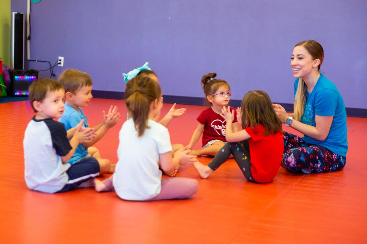 TheLittleGymLP's tweet photo. Baby shark, or grade-school shark, we have fun classes for all ages! https://t.co/d5E8fZQXk1