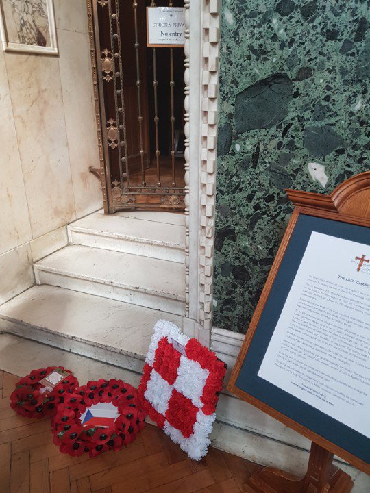zlplondyn's tweet photo. 75th Year anniversary of the plaque at Westminster Cathedral presented by the Polish Airmen to the People of the UK #paf #raf #rcdow https://t.co/wFiqZ0ooEG