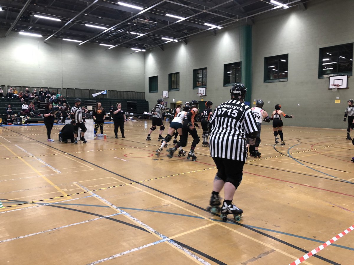 Breen (BRD) snakes around the track despite an impressive wall from DRD bringing the score to 123-75 for BRD