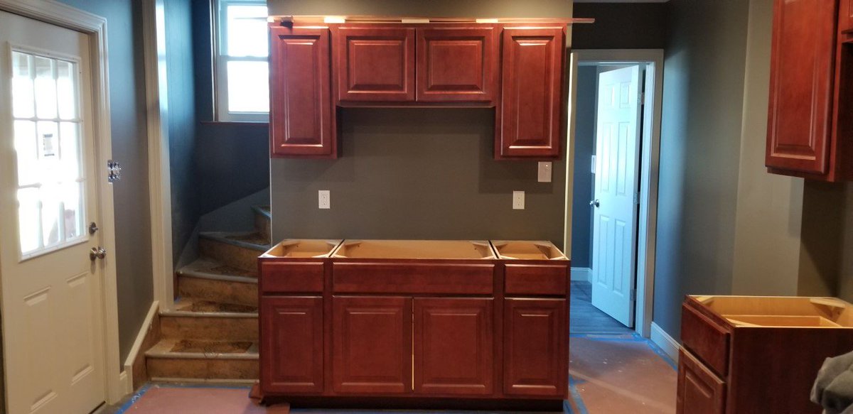 GFgranitellc's tweet photo. Have a new area in your home that needs countertops?  Guarantee we have something that will work for you!  Thanks for including us in this project Loder Construction.  #goodfellasgranite #steelgrey #basementkitchen #inlawsspace https://t.co/PAUfjbfD47