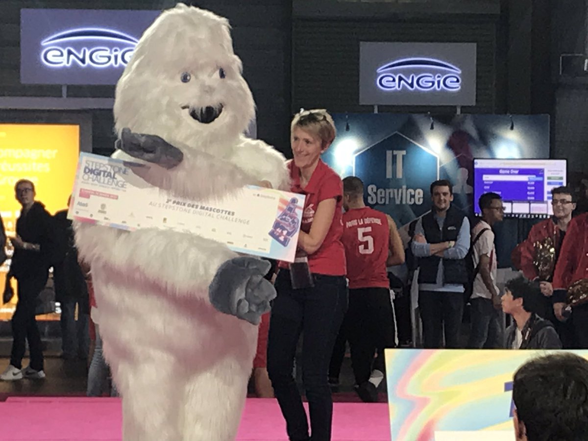 generalifrance's tweet photo. Bravo @UPECactus @Groupe_IONIS et @APT_Nancy sur le podium du concours de mascottes, prix remis par @AnneMornet @generalifrance 😉 #StepStoneDigitalC https://t.co/V7wdCq0G6o