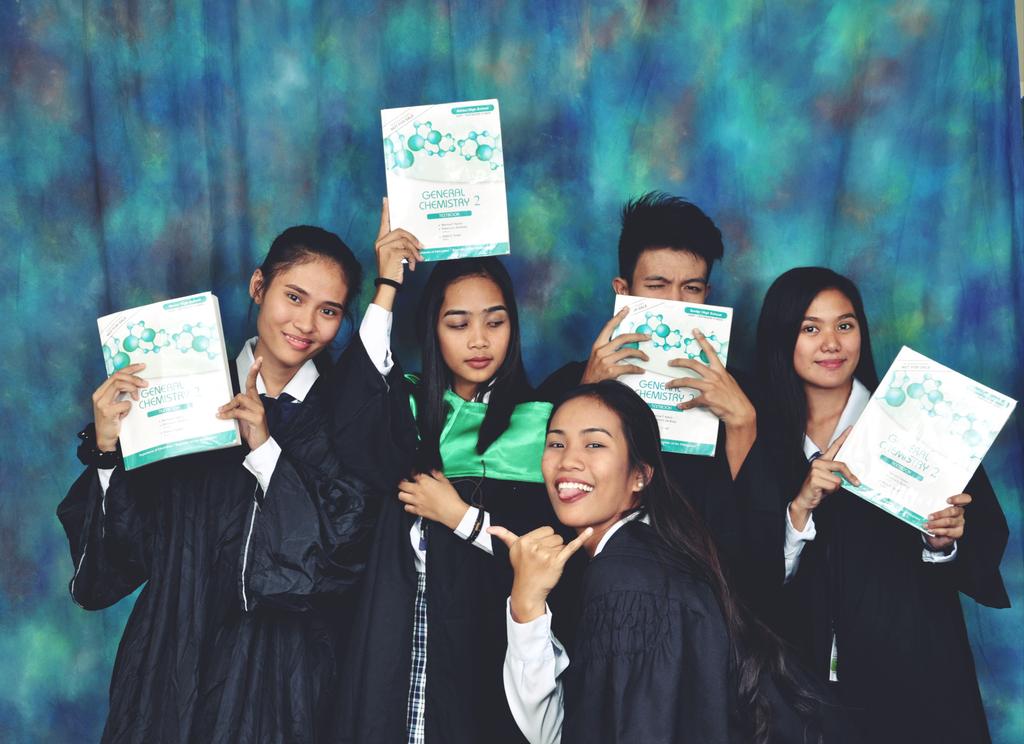 kianXjake's tweet photo. gonna miss these fellas ☺💔🎓🎓
#IONICBOND https://t.co/2L9GIvi2xn