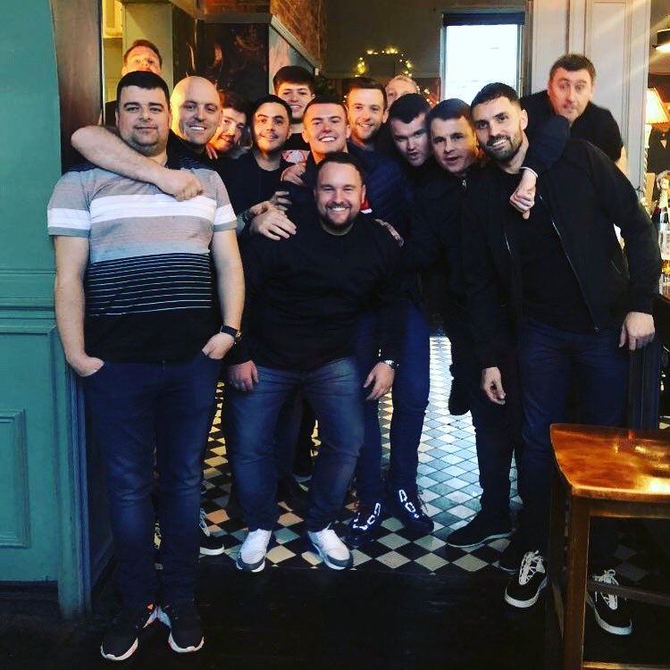 Pineapplechunksfc tweet media