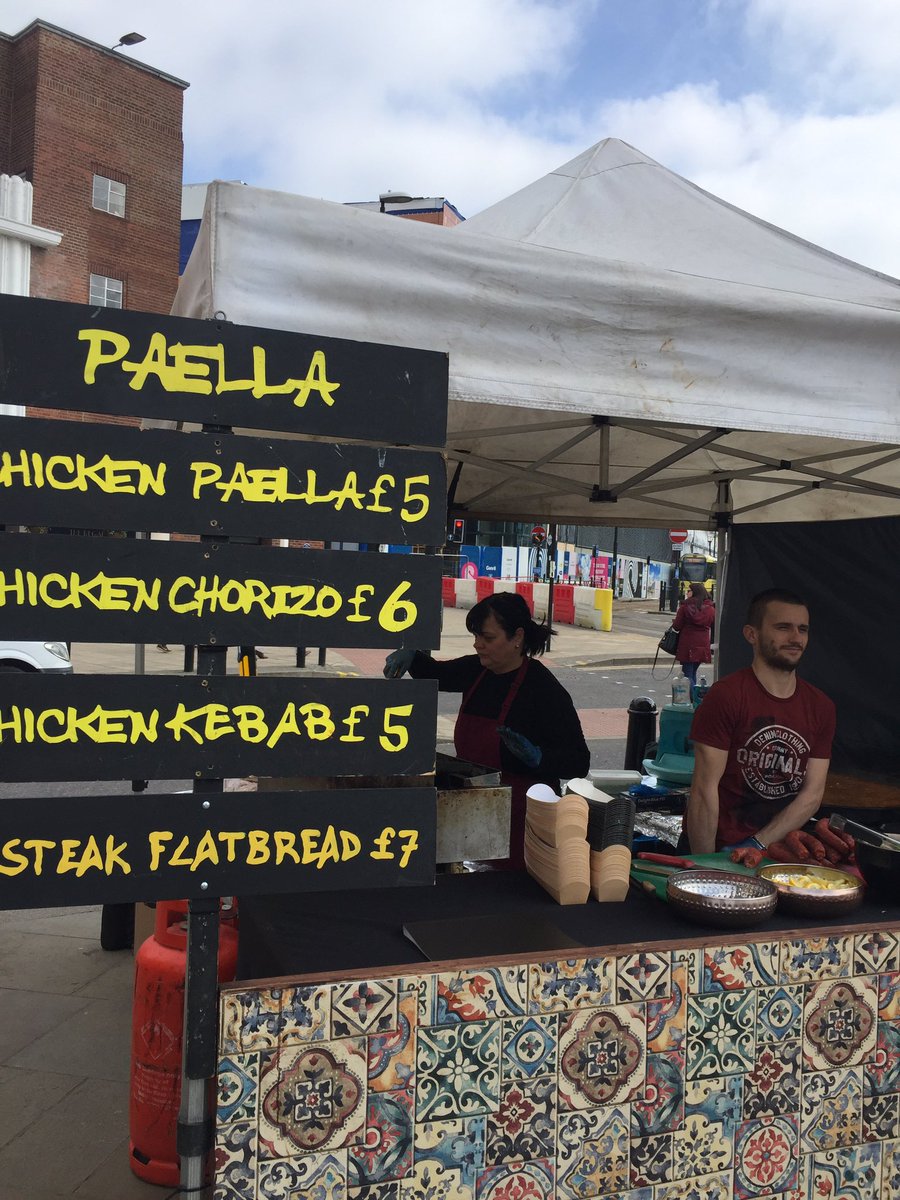 _TheMarketCo's tweet photo. It’s lunchtime at #Rochdale Artisan Market #yum https://t.co/q6JSYY89dt