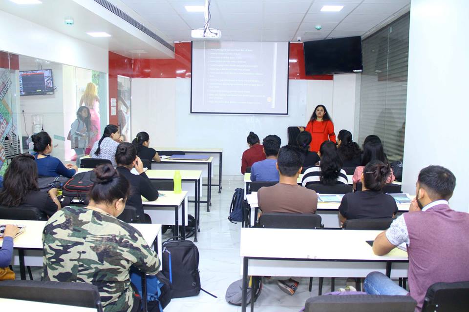 puneinifd's tweet photo. "Arranging a home to hold happiness in place is the primary goal of Feng Shui"
#INIFD #DECCAN recently organized a workshop for its Interior Design students on #FENGSHUI. Feng Shui also known as Chinese geomancy, https://t.co/ToY3zhdLKJ