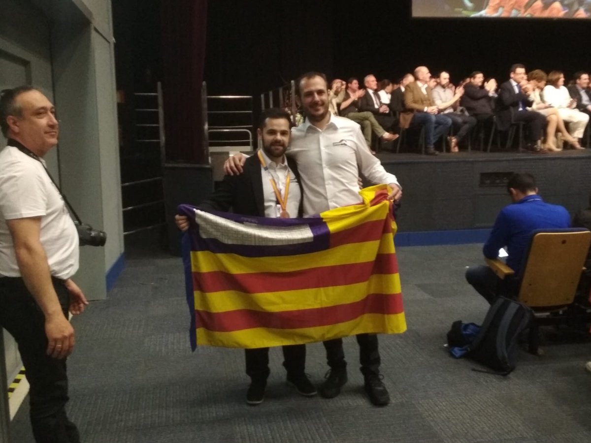 L'alumne Alberto García Jiménez, de l'<a href="/IESJuniper/">IES JUNIPER SERRA</a> ha guanyat la Medalla de Bronze a l'skill de Carrosseria.
Felicitats!