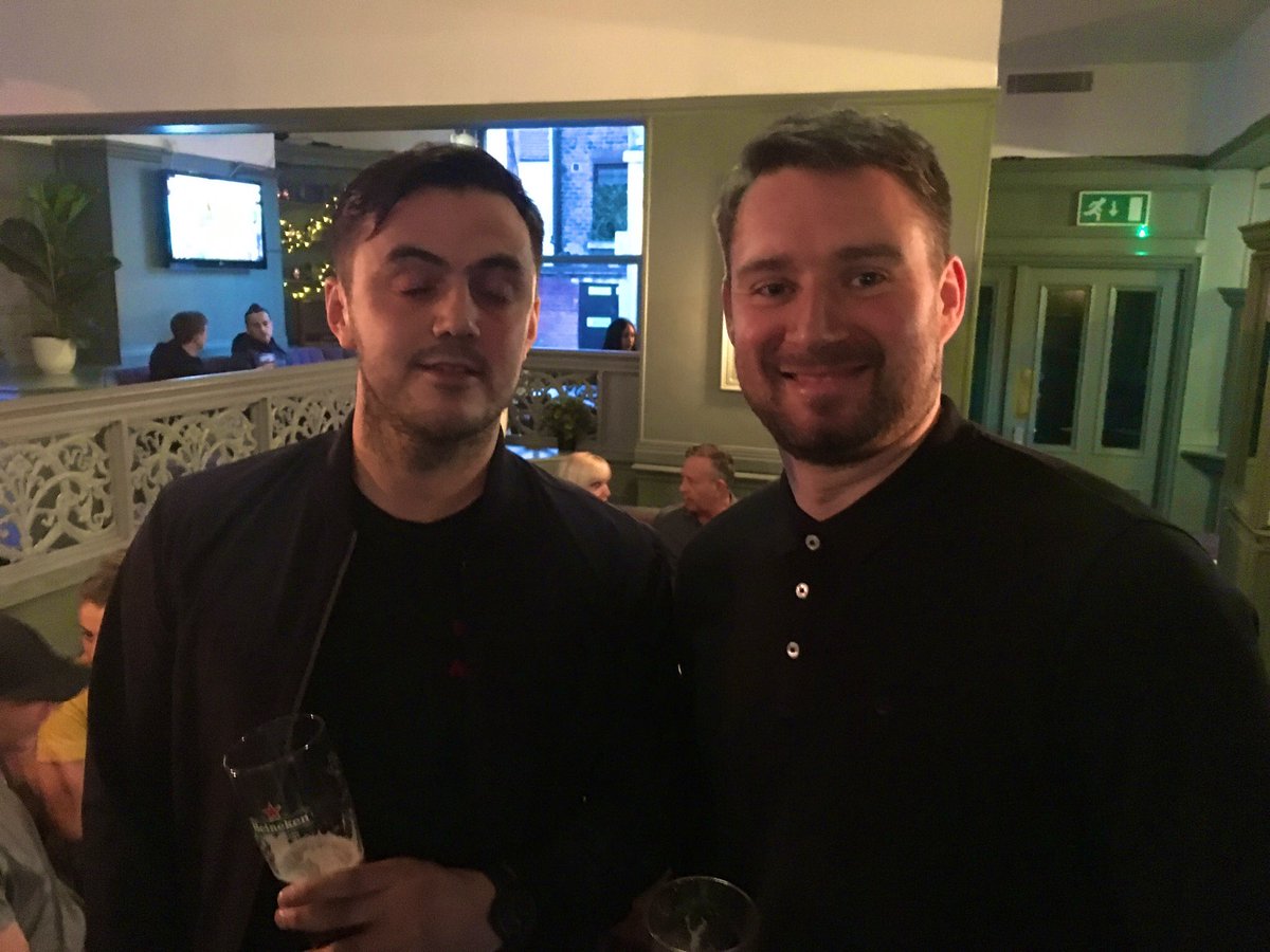 Pineapplechunksfc tweet media