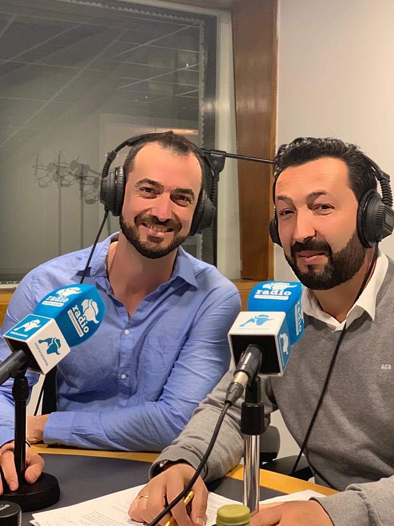 <a href="/ingdelcambio/">INGENIERIAdelCAMBIO</a> <a href="/AleRonPedrique/">Alejandra Ron-Pedrique</a> <a href="/angelcalvom/">Ángel Calvo Mañas 📰🎙</a> <a href="/Aemme/">Aemme</a> <a href="/microempresas/">Asoc. Microempresas</a> <a href="/URBANLABMADRID/">URBAN LAB MADRID</a> En 15 minutos estamos con Javier Alberdi de <a href="/ingdelcambio/">INGENIERIAdelCAMBIO</a> en nuestra sección de <a href="/CEmprendeRadio/">Cultura Emprende Radio🎙</a>