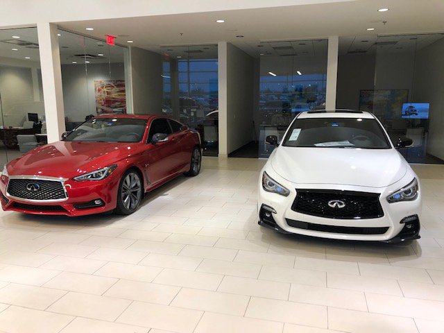 ArnettRick's tweet photo. Check out the #TheTeebox at @CrestCars in Frisco from 8-10 this morning. Tiger vs. Rory, who the Vegas sharps believe will win at Augusta and one of us suffers home mayhem at 9:10. Give us a listen on @dfwticket https://t.co/wxCtdhvxEy