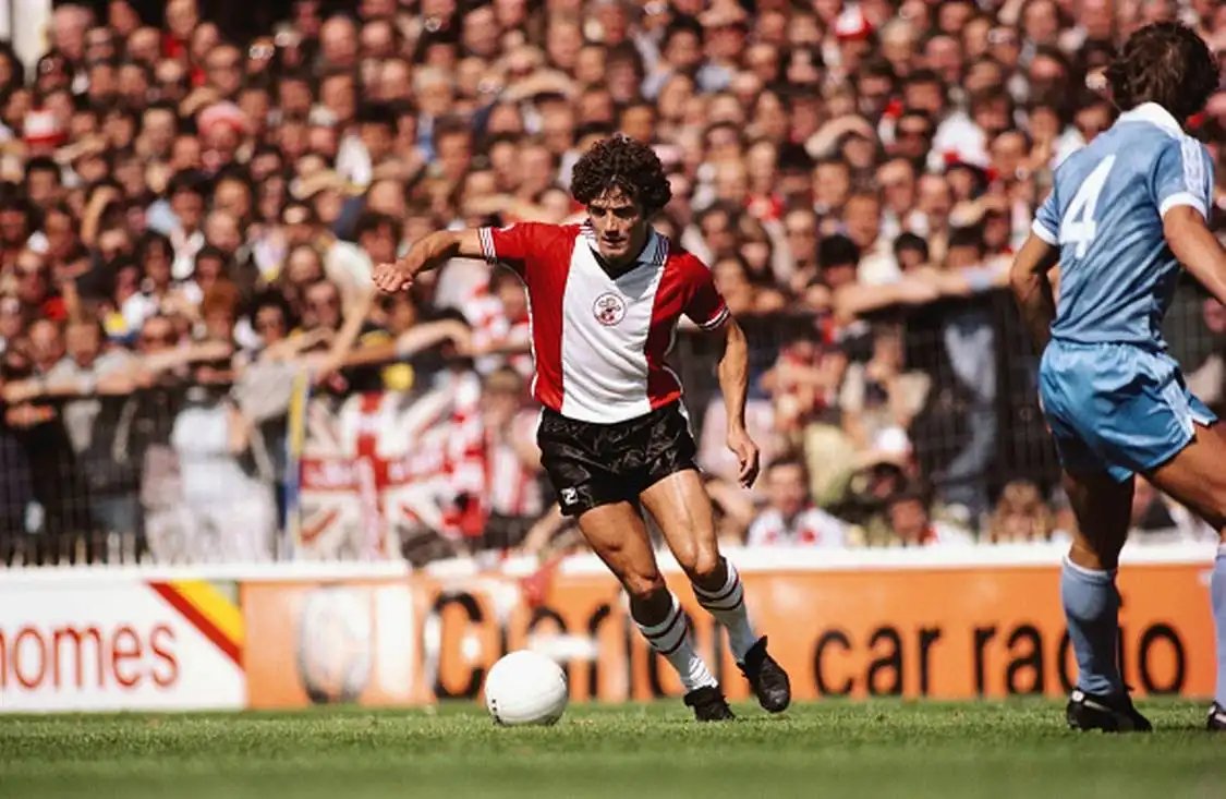 Kevin in action on his Southampton home debut following his move from SV Hamburg, against Manchester City at The Dell in August 1980. #SFC #saintsfc #Saints