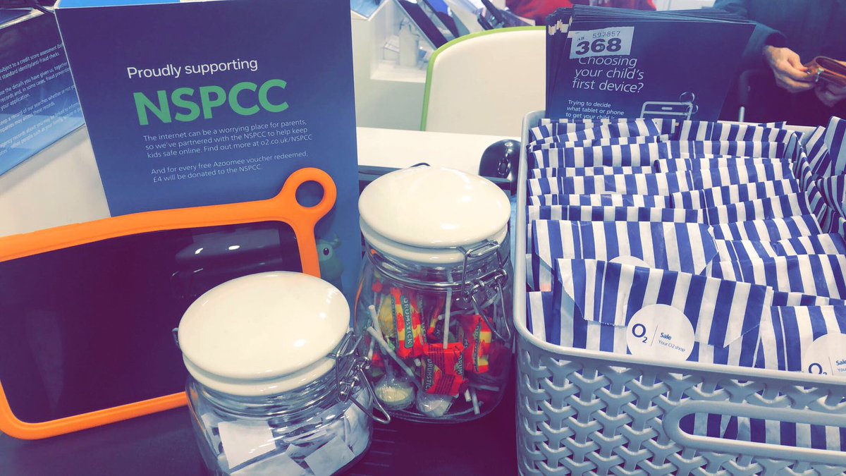 emmawatson0623's tweet image. The VR’s are loaded... the sweet bags are filled.... and we are giving away an ALCATEL TABLET at tonights game!! Catch us down at the storm shelter tonight to get your free raffle ticket #o2Sale #WeAreStorm #giveaway @MIDCommsUK @Mcr_Storm @O2GuruWillSale @O2GuruBarry