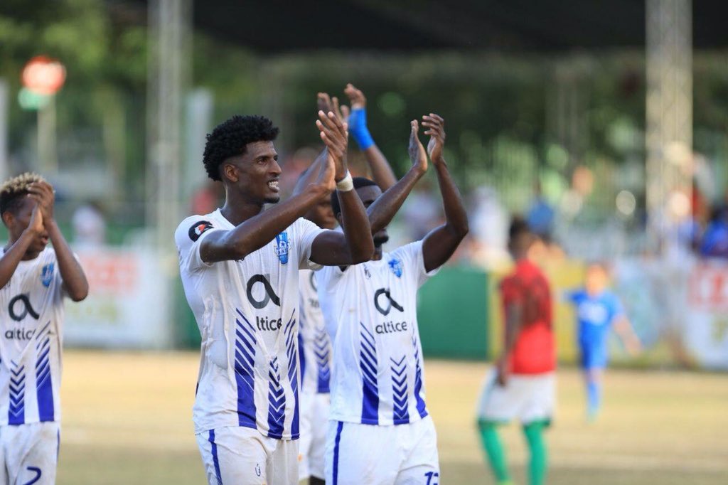 danielE08440820's tweet photo. Agradecido con la familia y directiva del Atlántico fc por confiar y darme la oportunidad 
Al igual q a su gran afición 
Gracias Puerto Plata
#maquinaazul
🤟🏾🤟🏾💙💙 https://t.co/zzqsmwI7L2
