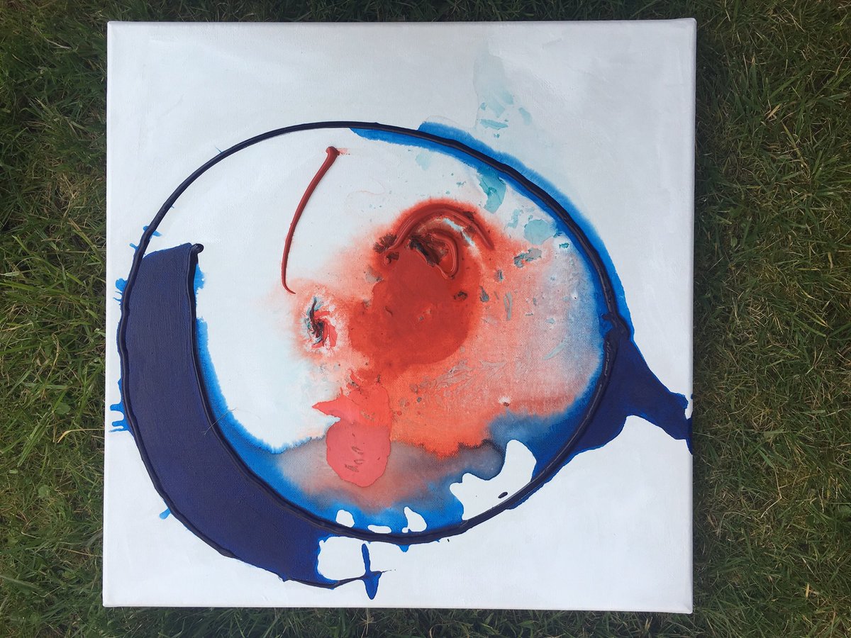JennyKeoghArt's tweet photo. I really enjoyed painting these beauties based on The Mod Target #ModArt #Mods #ModTarget #paintings #acrylicpainting #inks #red #white #blue #artistoninstagram https://t.co/i29lfo8L5e