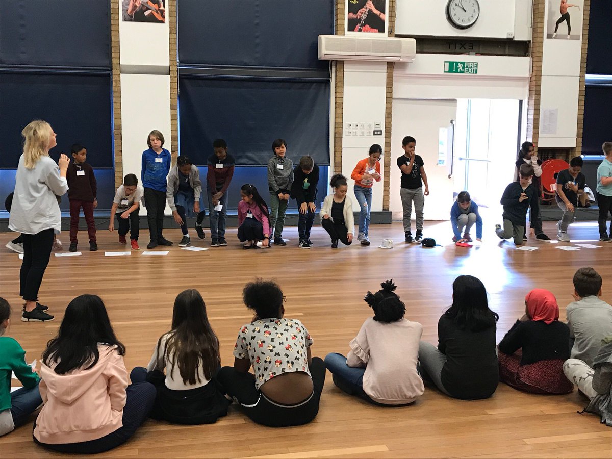 GraveneySchool's tweet photo. @graveneyschool Saturday morning masterclass  on A Midsummer Night’s  Dream for Tooting &amp; Franciscan pupils https://t.co/aGHsx3N9mI