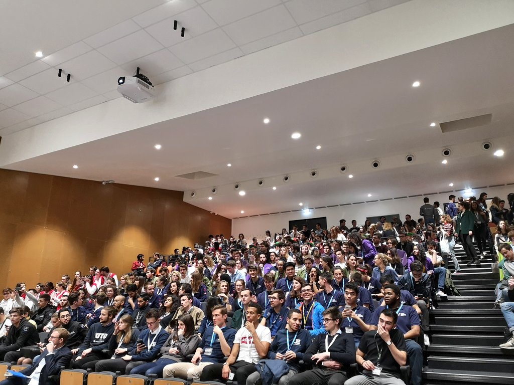 cnje's tweet photo. Les partenaires premium du Mouvement des #JuniorEntreprises sont prêts pour la plénière du #CRPIDF19 !
Merci pour votre soutien au quotidien !
#WeAreJE #50ansJE https://t.co/FvIoRVSslA