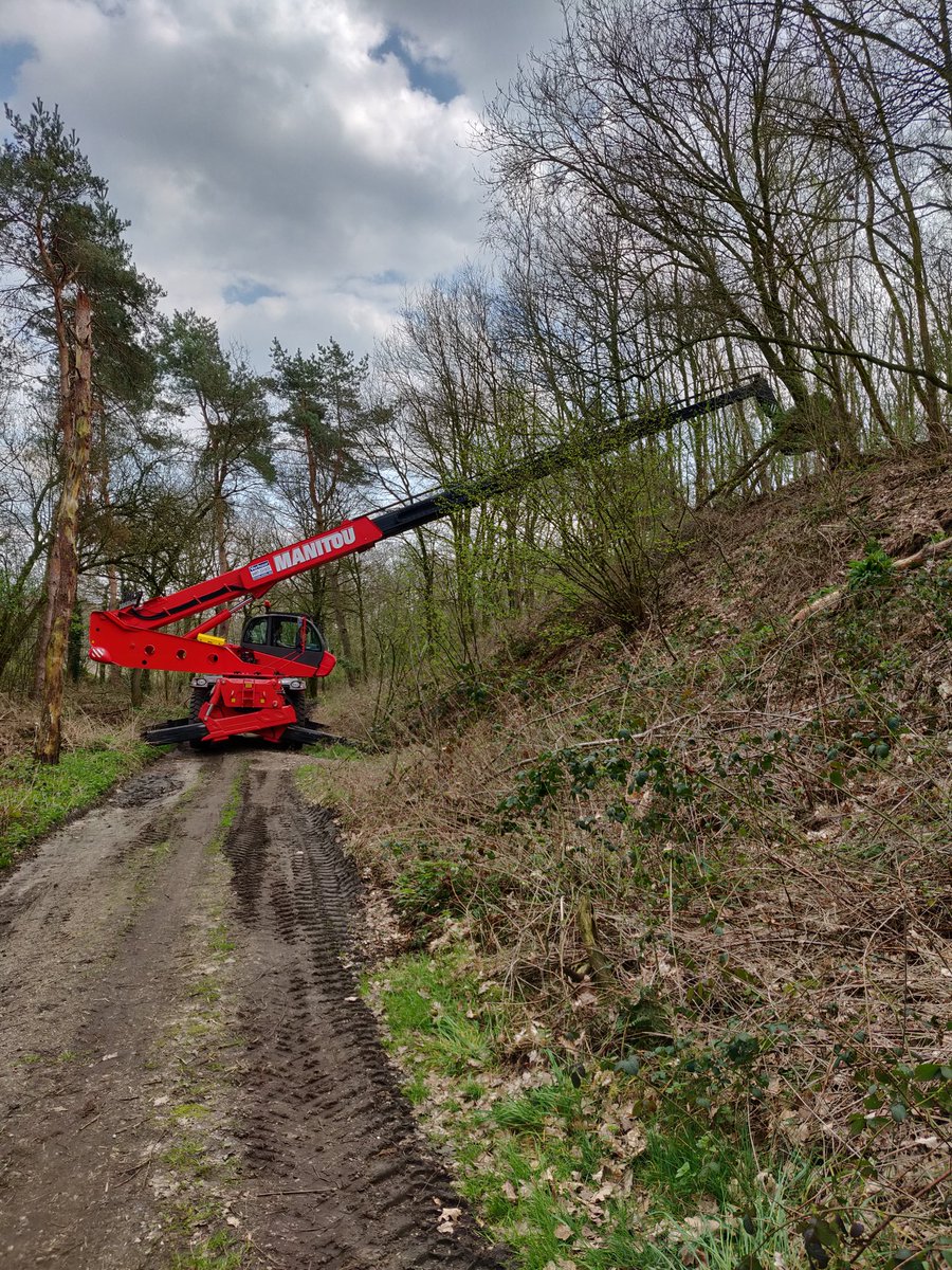 Mooi die kleinschaligheid bij het prepareren van #hetdakvannetersel #dendoelgoudsponser #tcnetersel #nftu #mtb