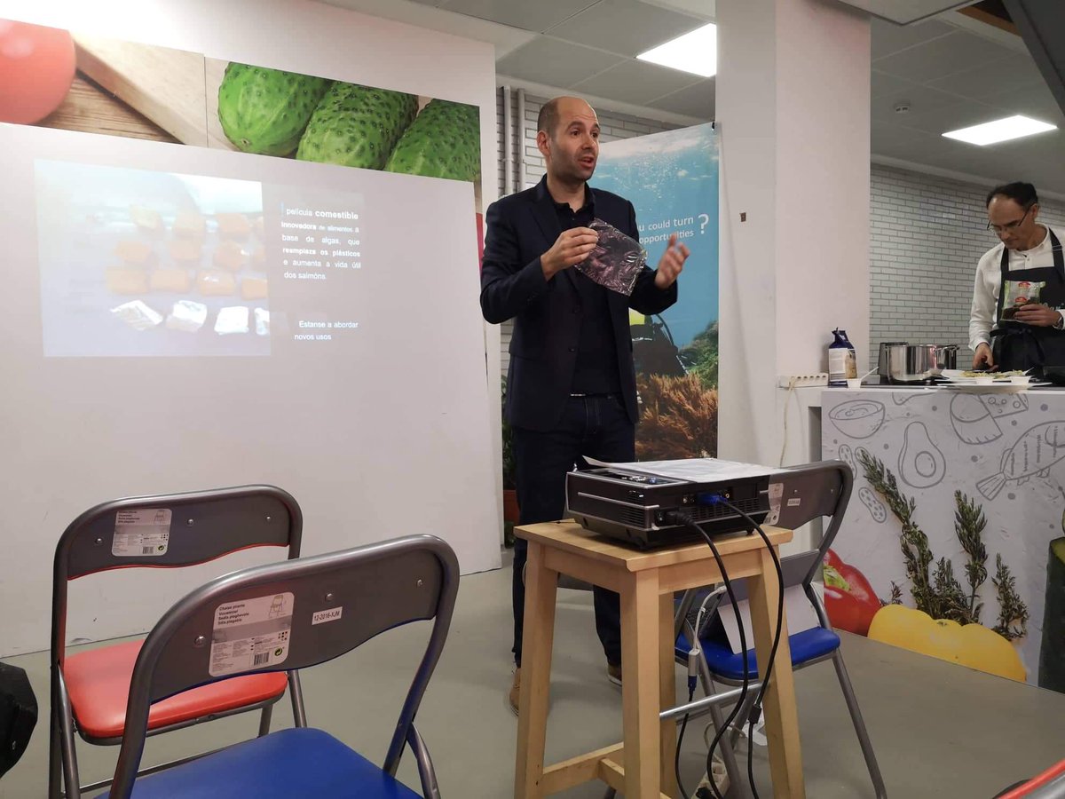 <a href="/projectAMALIA/">AMALIA project</a> at <a href="/mercadoprogreso/">Mercado Progreso Vigo</a> (Vigo) ending AMALIA Roadshow, showing products developed and #seaweed potential for the industry... and with a great #showcooking by <a href="/ALGAplus/">ALGAplus</a>!

<a href="/EU_MARE/">EU Maritime & Fish</a> @EU_EASME <a href="/uvigo/">Universidade de Vigo</a> <a href="/ESTM_IPL/">ESTM - POLITÉCNICO DE LEIRIA</a> <a href="/UnivdeCoimbra/">Universidade de Coimbra</a> #adepe @FollowBIOMIN
@INEGIPORTO <a href="/questinnovatio/">Quest Innovation</a>