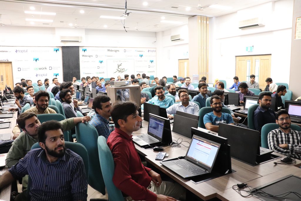 SaadGH's tweet photo. Another amazing day means another amazing #CloudyStudyJam. 

This one organised by our community partner Ejad Labs who have brought together an amazing community of Cloud learning enthusiasts at Erozgaar Center in Lahore! 

So hopeful about a truly Digital Pakistan 😊❤️ https://t.co/uPhagivuwz