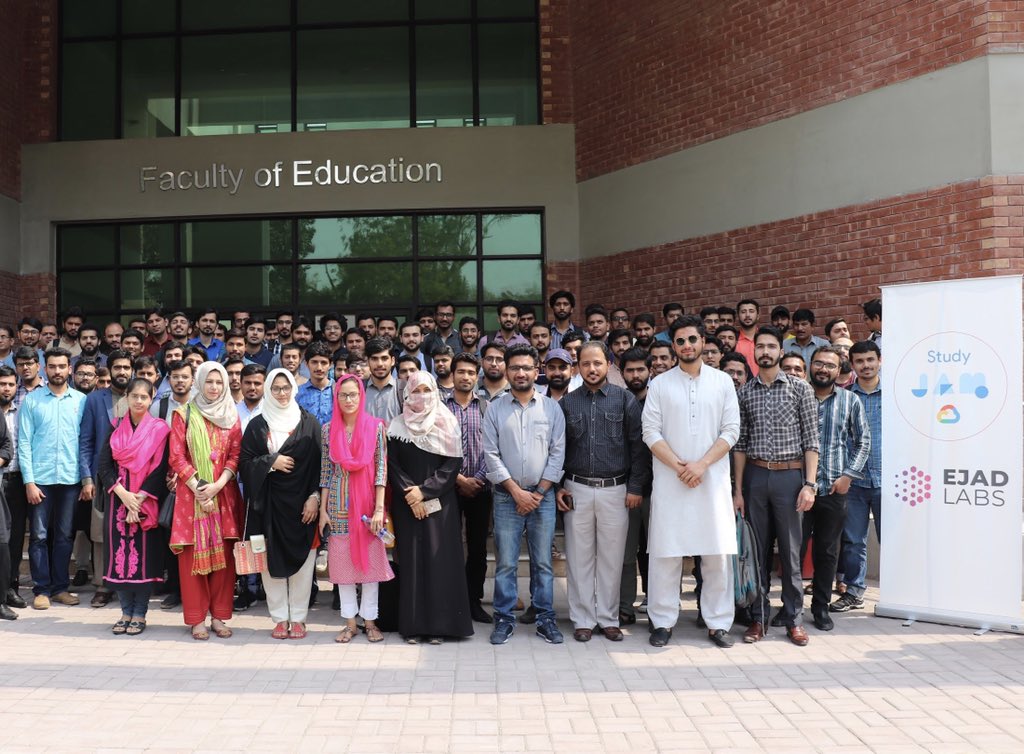 SaadGH's tweet photo. Another amazing day means another amazing #CloudyStudyJam. 

This one organised by our community partner Ejad Labs who have brought together an amazing community of Cloud learning enthusiasts at Erozgaar Center in Lahore! 

So hopeful about a truly Digital Pakistan 😊❤️ https://t.co/uPhagivuwz