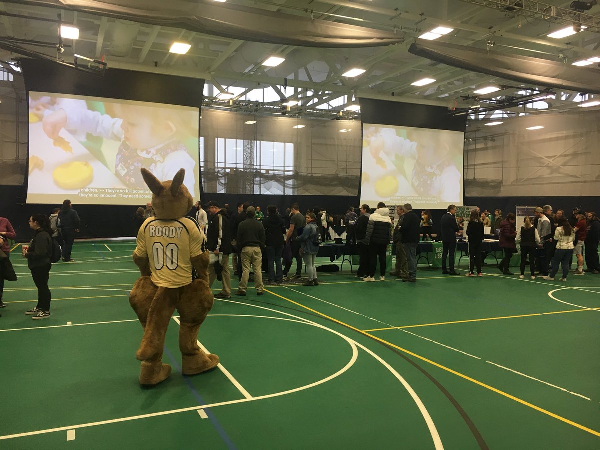CoachBPThompson's tweet photo. Hope to see future Roos today at our Admitted Student Day!!! @SUNYCantonNews @CantonAdmission @rooathletics @RoosHoops #RoosRising https://t.co/uUxtQ43GFA