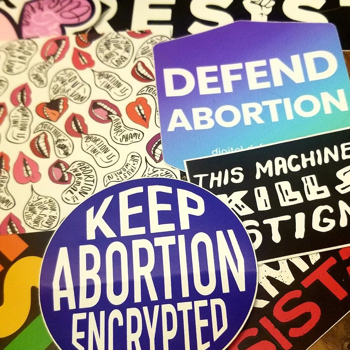 megsassestern's tweet photo. Donations are still being DOUBLED through 11:59pm on Sunday 3/31!
https://t.co/B7L3YBhbnF #bowl19
#FundAbortionBuildPower
#fundTransHealth https://t.co/C4QP8Ad7ef