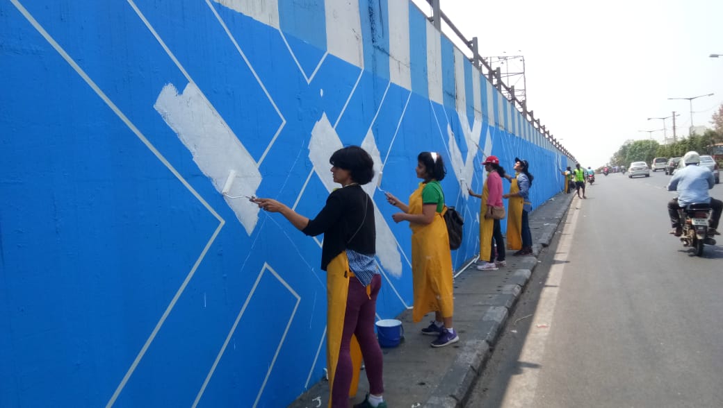 theuglyindian's tweet photo. Mekhri Circle Magic!
Great energy &amp; enthusiasm by volunteers on Day 1 of the Mekhri Circle Underpass Transformation! The #UnderpassChallenge is rocking! Join TOMORROW for the HENNUR ROAD UNDERPASS! 930am onwards!
https://t.co/CsEiGMsthz
@Randeep_Dev @BrigadeGroup @BBMPCOMM https://t.co/T8hPbuKRMj