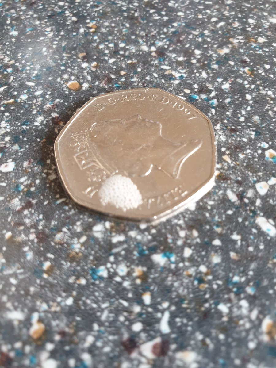 JackalynHardy's tweet photo. Been money laundering today found this in my washing machine #checkpockets 🤣 https://t.co/pkjSvkCRKu