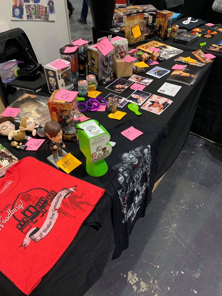 TeamAndyLincoln's tweet photo. #WalkerStalkerCon London is in full forceand so is #TeamAndyLincoln! Come see us at Booth 548 for prizes, raffles, and memorabilia as we continue to strive for Lisa’s goal! #LoveForLisa https://t.co/IeJqvOtPAf