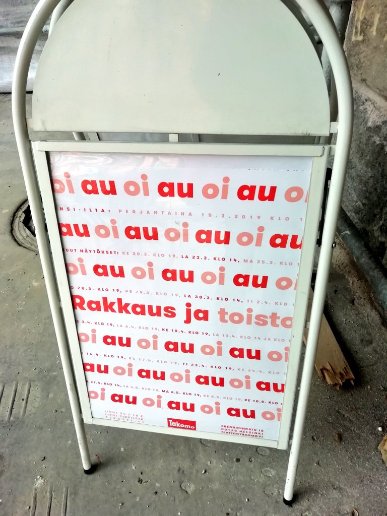 SatuYlavaara's tweet photo. Kosketteleva, leikkisä, kokeellinen, jännittävä &amp; psykologinen tunteensiirto oli Rakkaus ja toisto tänää 30.03.2019 @teatteritakomo, mukaan lukien Eeva-Liisa Mannerin Poltettu oranssi. Kuinka pelottava ääni on miehen askel, auktoriteetiin, uhkaajan. https://t.co/A0sTPRXRDu